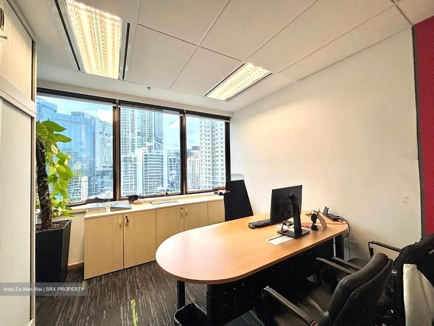 United Square (D11), Office #633724091